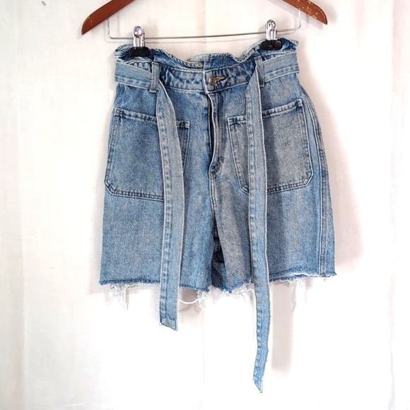 Zara Ultra High-Rise Paperbag Mom Denim Shorts Size 4 - Picture 1 of 5